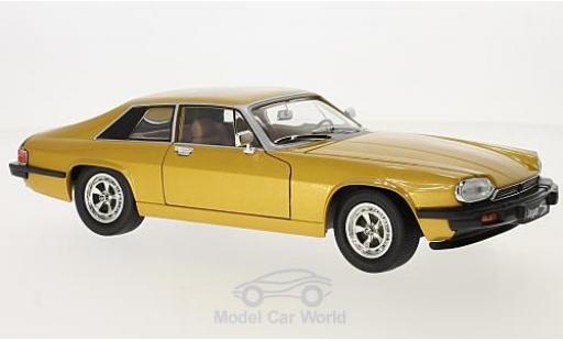 Diecast model cars Jaguar XJS Base gold 1975 1/18 Lucky Die Cast