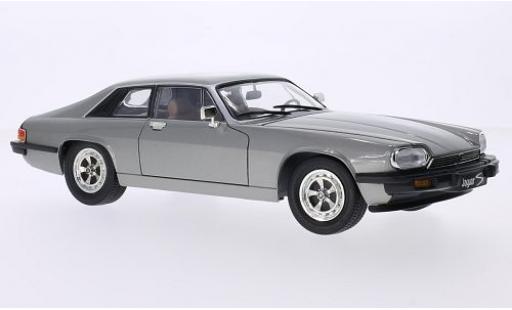 Diecast model cars Jaguar XJS Base metallic grey 1975 1/18 Lucky Die Cast