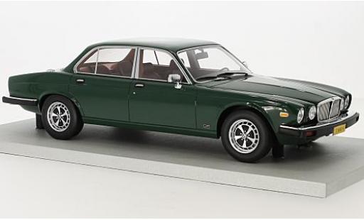 Diecast model cars Jaguar XJ6 Base 6 green 1982 1/18 Lucky Step Models