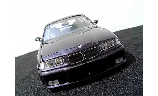 Bmw M3 coupe 1/18 Ut Models E36 peinture techno violet diecast model cars