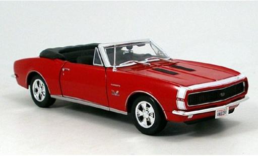 Diecast model cars Chevrolet Camaro SS 396 Convertible red 1967 sans Vitrine 1/18 Maisto