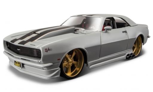 Diecast model cars Chevrolet Camaro Z28 Z/28 grey/black 1968 1/24 Maisto