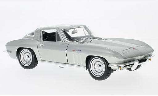 Diecast model cars Chevrolet Corvette Coupe grey 1965 sans Vitrine 1/18 Maisto
