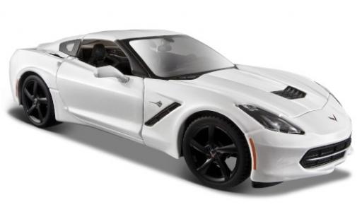 Diecast model cars Chevrolet Corvette Stingray (C7) white 2014 1/24 Maisto