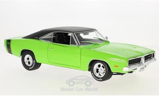 Diecast model cars Dodge Charger 1969 R/T green/black 1/18 Maisto