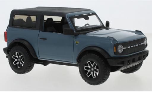 Diecast model cars Ford Bronco Badlands blue/matt-black 2021 1/24 Maisto
