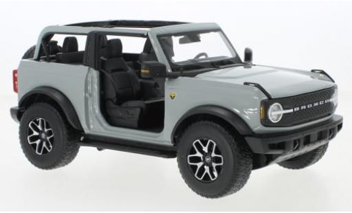Diecast model cars Ford Bronco Badlands grey 2021 1/18 Maisto