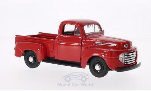 Diecast model cars Ford F-1 Pick Up red 1948 Ma&Atilde;�stab 1/24 Maisto