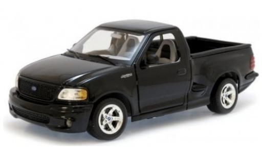 Diecast model cars Ford F-150 Lightning 50 SVT black l'&Atilde;&copy;ce 1/18 Maisto