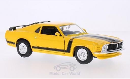 Diecast model cars Ford Mustang Boss 302 yellow 1970 1/24 Maisto