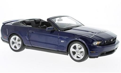 Diecast model cars Ford Mustang Convertible GT metallic blue 2010 1/18 Maisto