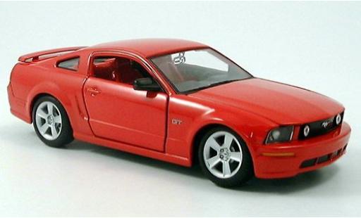 Diecast model cars Ford Mustang GT Coupe red 2006 1/24 Maisto