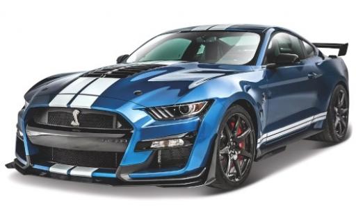 Diecast model cars Ford Mustang Shelby GT500 metallic blue/white 2020 1/18 Maisto