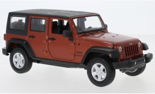 Diecast model cars Jeep Wrangler Limited metallic orange 2015 1/24 Maisto