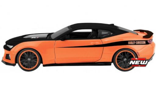 Diecast model cars Chevrolet Camaro ZL1 Douane orange/black Harley-Davidson 1/24 Maisto