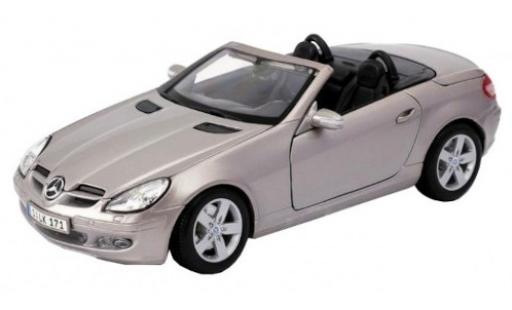 Diecast model cars Mercedes SLK Base (R171) metallic beige 2009 1/18 Maisto