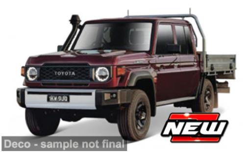 Diecast model cars Toyota Land Cruiser 70 red 1/43 Maisto