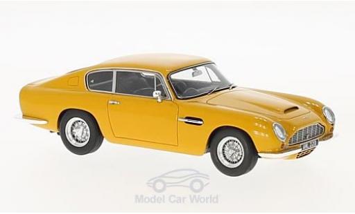 Diecast model cars Aston Martin DB6 saloon yellow RHD 1965 1/43 Matrix