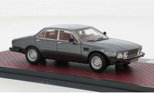 Diecast model cars De Tomaso Deauville Berline Series 2 grey 1978 1/43 Matrix