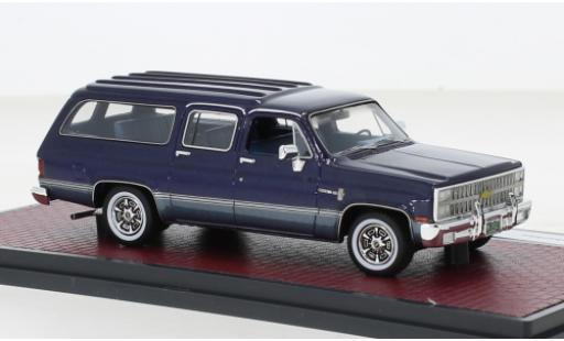 Diecast model cars Chevrolet Suburban suv metallise blue 1981 1/43 Matrix