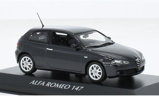 Diecast model cars Alfa Romeo 147 berlina metallise black 2005 1/43 Maxichamps