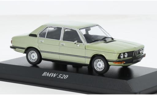 Diecast model cars Bmw 520 berline (E12) metallise green 1972 1/43 Maxichamps
