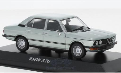Diecast model cars Bmw 520 berline (E12) metallic blue 1972 1/43 Maxichamps