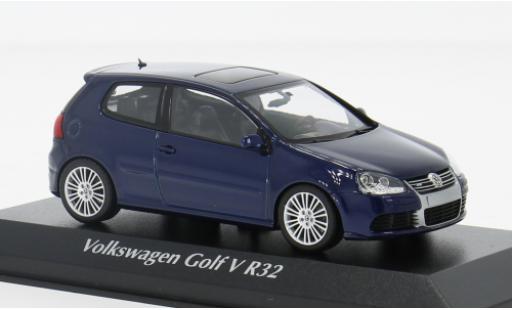 Diecast model cars Volkswagen Golf R32 V metallise blue 2005 1/43 Maxichamps