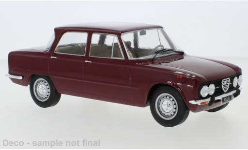 Diecast model cars Alfa Romeo Giulia Nuova Super red 1974 1/18 MCG