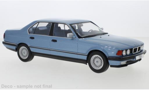 Diecast model cars Bmw 730 E32 i () metallic blue 1992 7er / 7 Series 1/18 MCG