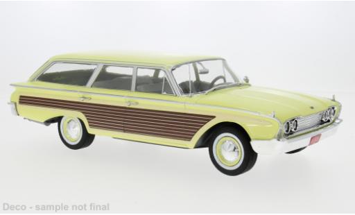 Diecast model cars Ford LTD Country Squire yellow 1960 1/18 MCG