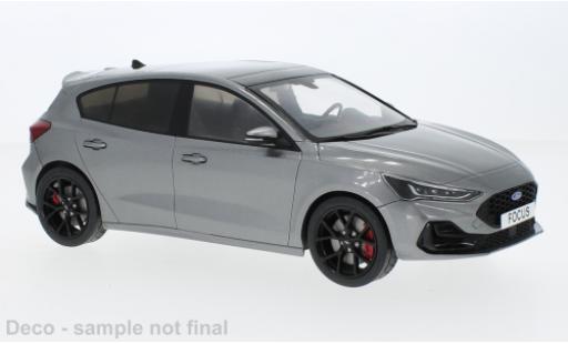 Diecast model cars Ford Focus ST metallise grey 2022 1/18 MCG