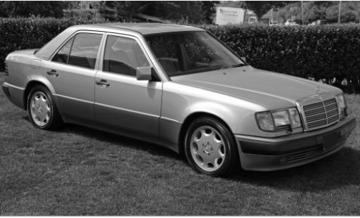 Diecast model cars Mercedes 500 Base E (W124) silver/grey 1991 1/18 I Norev