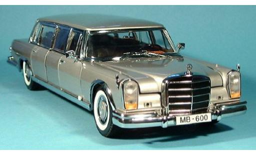 Diecast model cars Mercedes 600 Pullman silver 1/18 Sun Star