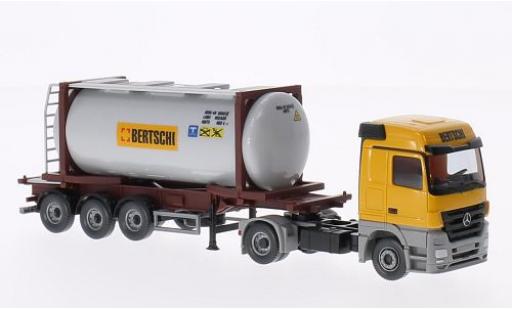 Diecast model cars Mercedes Actros Base Bertschi 1/87 Wiking