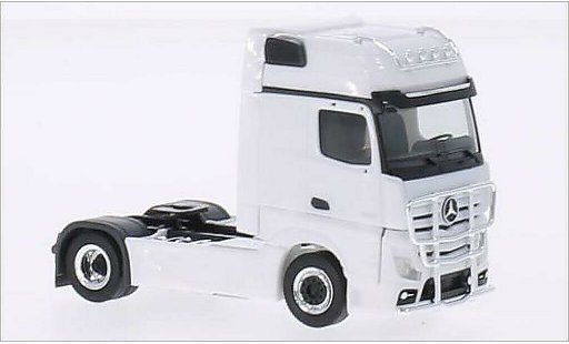 Mercedes Actros Gigaspace 1/87 Herpa white 2011 diecast model cars
