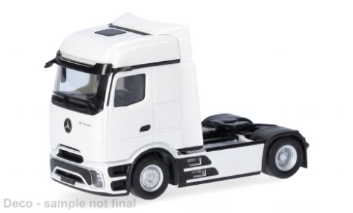 Diecast model cars Mercedes Actros Base L ProCabin white 1/87 Herpa
