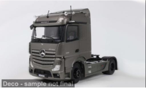 Diecast model cars Mercedes Actros L silber 2021 1/24 Solido