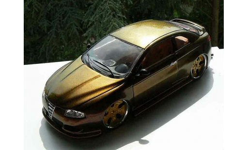 Alfa Romeo GT coupe 1/18 Welly peinture cameleon jantes 18 pouces diecast model cars