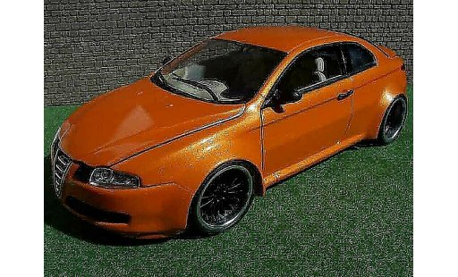 Alfa Romeo GT coupe 1/18 Welly kit large orange mecanique mtk18 diecast model cars