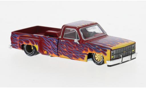 Diecast model cars Chevrolet Silverado pickup Dually on Fire V1 Dekor 1/64 Mini GT