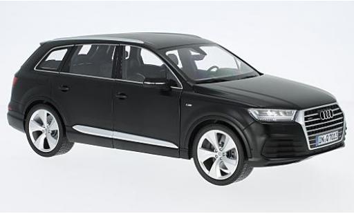 Diecast model cars Audi Q7 suv matt-black 2015 1/18 Minichamps