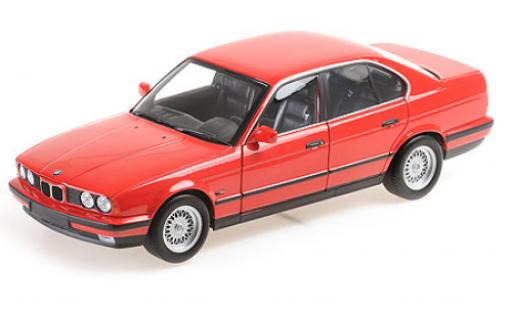 Diecast model cars Bmw 535 berline i (E34) red 1988 1/18 Minichamps