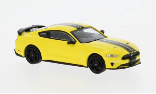 Diecast model cars Ford Mustang GT yellow/black 2018 1/87 Minichamps