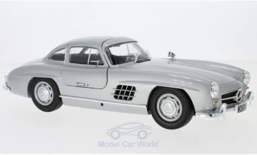 Diecast model cars Mercedes 300 Base (W198) grey 1955 1/18 Minichamps