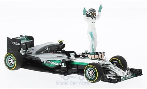 Diecast model cars Mercedes F1 2016 W07 Hybrid No.6 AMG Petronas Team formula 1 GP Abu Dhabi with Figur N.Rosberg 1/43 Minichamps