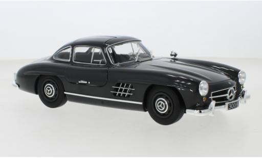 Diecast model cars Mercedes 300 Base SL (W198) grey 1955 1/18 Minichamps