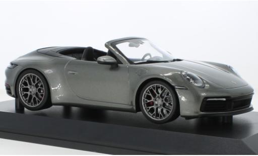 Diecast model cars Porsche 911 4S Carrera Convertible metallise green 2019 1/18 Minichamps