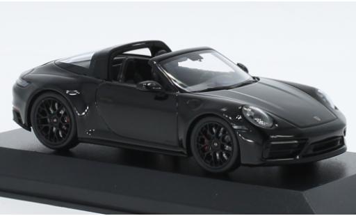 Diecast model cars Porsche 911 Targa 4 GTS black 2021 1/18 Minichamps