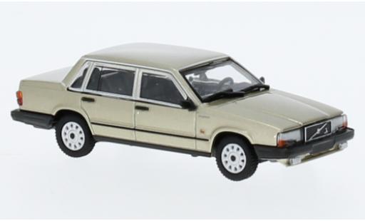 Diecast model cars Volvo 740 GL metallise beige 1986 1/87 Minichamps